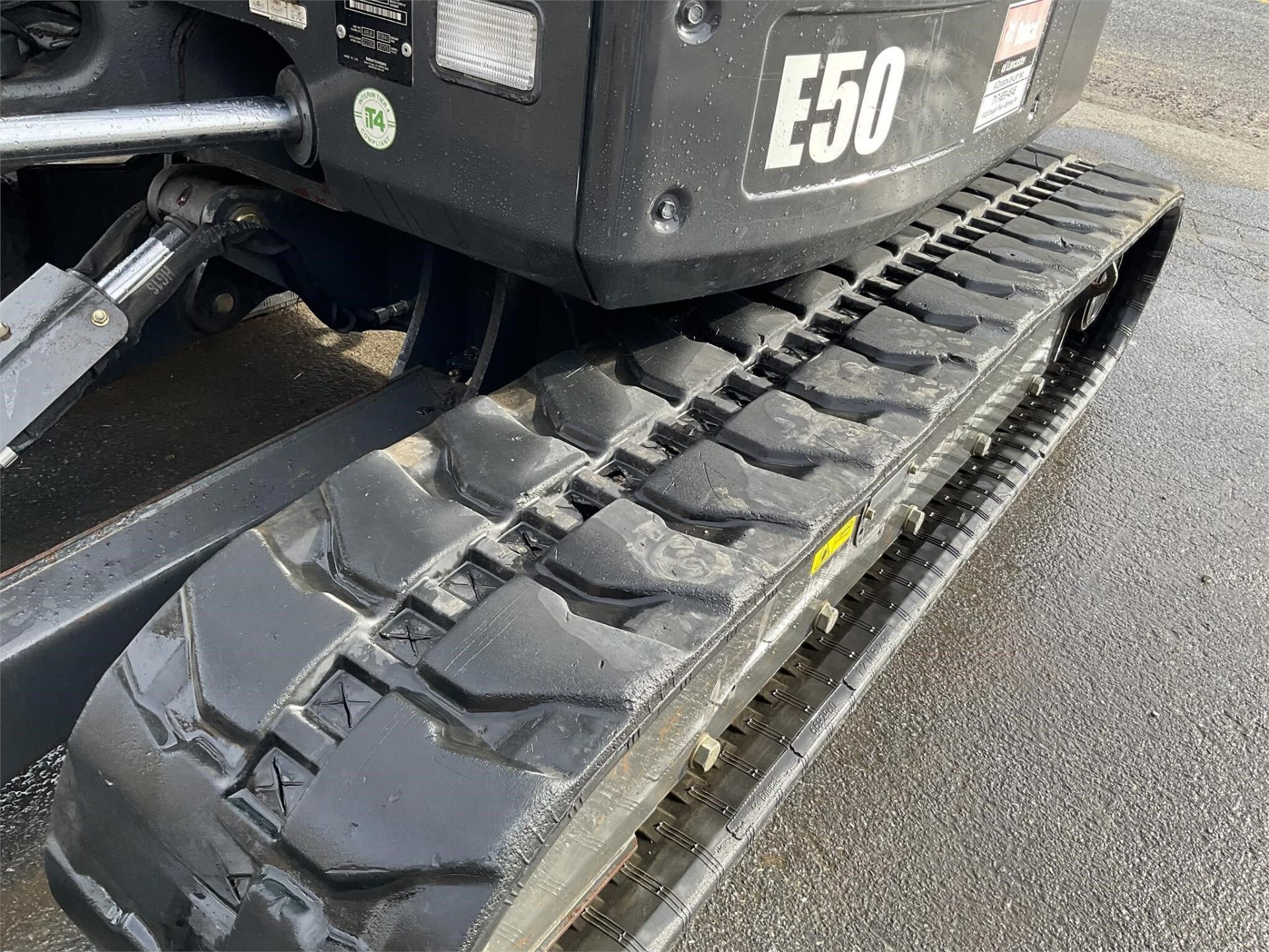 2012 Bobcat E50 — rubber track detail