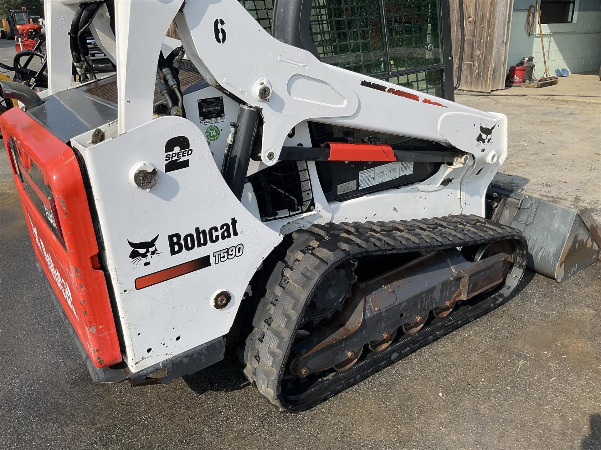 2014 Bobcat T590 — side profile, 2-speed